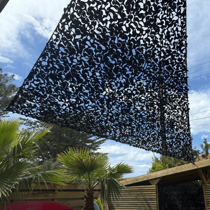 Filet de camouflage triangulaire militaire noir